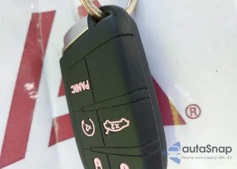 2018 Jeep Grand Cherokee High Altitude 4X2 from USA, damaged, VIN 1C4RJECG4JC392331